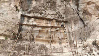 مرمت اضطراری ۸ نقش‌برجسته باستانی فارس