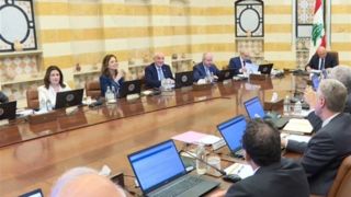 پایان نشست جنجالی کابینه لبنان بدون نتیجه؛ ادامه مذاکرات پنجشنبه پایان نشست جنجالی کابینه لبنان بدون نتیجه؛ ادامه مذاکرات پنجشنبه