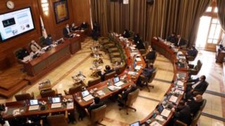 کاش حداقل صدای قالیباف به این شورا می رسید