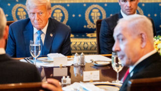 ترامپ: با نابودی زرادخانه هستهای ایران همه کشورها باید به پیمان ابراهیم بپیوندند! ترامپ: با نابودی زرادخانه هستهای ایران همه کشورها باید به پیمان ابراهیم بپیوندند!