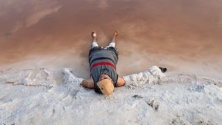 دریاچه ارومیه در یک قدمی مرگ دریاچه ارومیه در یک قدمی مرگ