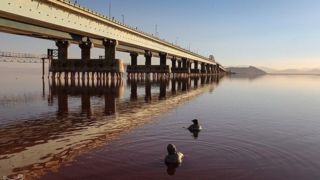 دریاچه ارومیه در یک قدمی مرگ دریاچه ارومیه در یک قدمی مرگ