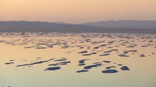 دریاچه ارومیه در یک قدمی مرگ دریاچه ارومیه در یک قدمی مرگ