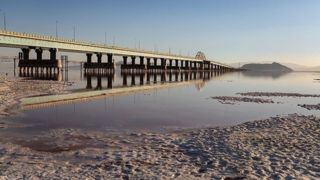 دریاچه ارومیه در یک قدمی مرگ دریاچه ارومیه در یک قدمی مرگ