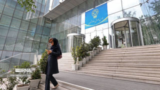 افت ۹ هزار واحدی شاخص بورس پس از ۴ هزار واحد صعود افت ۹ هزار واحدی شاخص بورس پس از ۴ هزار واحد صعود