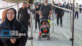 تردد زائران در مهران به ۲.۵ میلیون نفر رسید تردد زائران در مهران به ۲.۵ میلیون نفر رسید