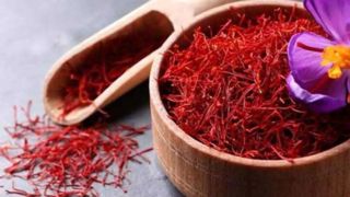 سرنوشت مبهم تجارت زعفران؛ صادرات رسمی و ترخیص غیررسمی است سرنوشت مبهم تجارت زعفران؛ صادرات رسمی و ترخیص غیررسمی است