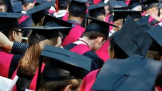 لغو بیش از ۶ هزار روادید دانشجویی؛ فشار فزاینده دولت ترامپ به دانشجویان خارجی لغو بیش از ۶ هزار روادید دانشجویی؛ فشار فزاینده دولت ترامپ به دانشجویان خارجی