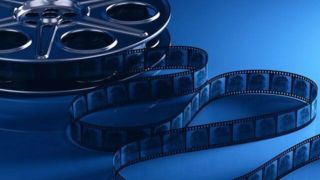 تلویزیون در تعطیلات چه فیلم‌هایی را پخش می‌کند؟