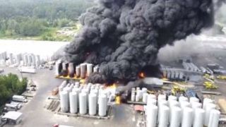 انفجار در کارخانه تولید روغن در ایالت لوئیزیانای آمریکا انفجار در کارخانه تولید روغن در ایالت لوئیزیانای آمریکا