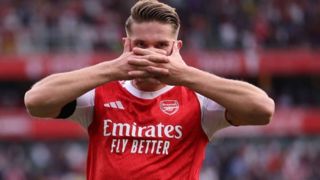 صدرنشینی آرسنال با یک پیروزی پرگل صدرنشینی آرسنال با یک پیروزی پرگل