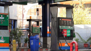 شیوهنامه عرضه بنزین سوپر ابلاغ شد/ تغییرات قیمت بنزین بورسی در ۲ سال اخیر شیوهنامه عرضه بنزین سوپر ابلاغ شد/ تغییرات قیمت بنزین بورسی در ۲ سال اخیر