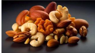 مصرف روزانه یک مشت آجیل چه فوایدی دارد؟