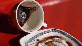 دستگیری فالگیر کلاهبردار با اخاذی ۵ میلیاردی در تهران دستگیری فالگیر کلاهبردار با اخاذی ۵ میلیاردی در تهران