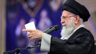 توییت عبری صفحه رهبر انقلاب: دشمن ما، منفورترین رژیم دنیا است توییت عبری صفحه رهبر انقلاب: دشمن ما، منفورترین رژیم دنیا است