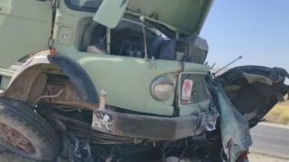 تصادف مرگبار پراید و کامیون در محور ساوه-همدان با چهار فوتی تصادف مرگبار پراید و کامیون در محور ساوه-همدان با چهار فوتی