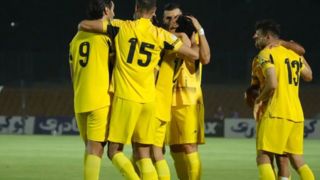 اولین پیروزی برای پیروز؛ جشن فجر در ورزشگاه پارس شیراز