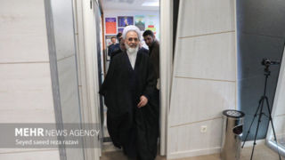 آیت الله اعرافی به کشور مالزی سفر کرد آیت الله اعرافی به کشور مالزی سفر کرد