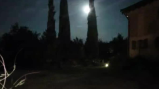 مشاهده یک شهاب سنگ بر فراز ایتالیا مشاهده یک شهاب سنگ بر فراز ایتالیا