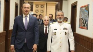 سرلشکر موسوی: حضور قدرت‌های فرامنطقه‌ای عامل نگرانی برای منطقه است