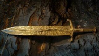 روند جذاب نوسازی یک دشنۀ زنگ زده قدیمی به دشنۀ طلایی