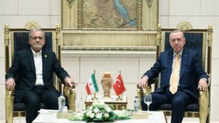 زبان بدن دیدنی اردوغان در ملاقات با پزشکیان