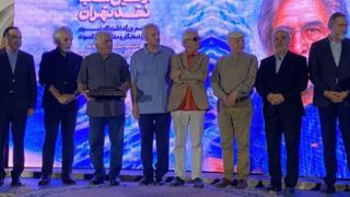 خاطره کمال تبریزی از اولین نمایش «سرزمین مادری»؛ اکبر نبوی تجلیل شد خاطره کمال تبریزی از اولین نمایش «سرزمین مادری»؛ اکبر نبوی تجلیل شد