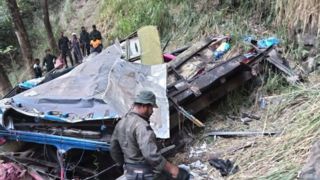 سقوط اتوبوس به دره‌ای در سریلانکا؛ دست کم ۱۵ نفر کشته شدند