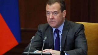 مدودف: هر تضمین امنیتی برای اوکراین بدون نظر روسیه بیفایده است مدودف: هر تضمین امنیتی برای اوکراین بدون نظر روسیه بیفایده است