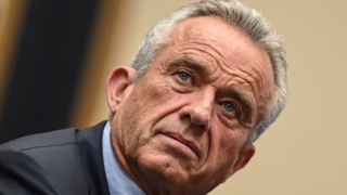 حقیقتی تکاندهنده که وزیر بهداشت آمریکا لو داد! حقیقتی تکاندهنده که وزیر بهداشت آمریکا لو داد!