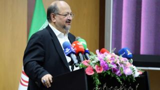 رسالت هلدینگ خلیج‌فارس، خلق آینده صنعت پتروشیمی ایران است / قاچاق مواد پلیمری چالش جدی صنعت پتروشیمی کشور/ باید به سمت طراحی نسل آینده مواد پلیمری دوستدار محیط‌زیست برویم