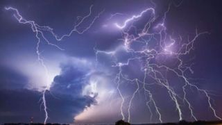 رگبار و رعد و برق در برخی استان‌ها/ کاهش دما در نوار شمالی کشور  