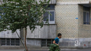 هشدار نسبت به کاهش محسوس دما در تهران/ پیش‌بینی وزش باد شدید و خیزش گرد و خاک