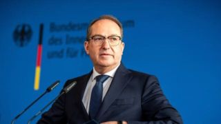  برلین در حال مذاکره با طالبان درباره طرح گسترده استرداد اتباع افغانستان است