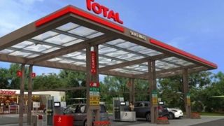 تعجب گردشگر ایرانی از قیمت بنزین در ترکیه تعجب گردشگر ایرانی از قیمت بنزین در ترکیه