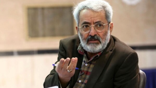 عباس سلیمی نمین : تحمیل تصمیم به رهبری توهین آشکار است/ عدم درک تندروهای خودشیفته از واقعیات کشور