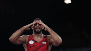 پیام فارسی اتحادیه جهانی کشتی به امیرعلی آذرپیرا پیام فارسی اتحادیه جهانی کشتی به امیرعلی آذرپیرا