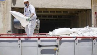 ۶ متهم احتکار عمده آرد در جویبار دستگیر شدند/ کشف ۵ هزار کیسه آرد قاچاق