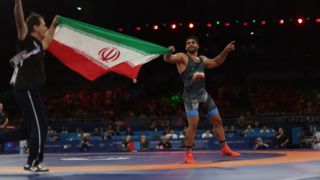 طلای ناب ساروی؛ رقص پرچم ایران در زاگرب طلای ناب ساروی؛ رقص پرچم ایران در زاگرب