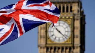 به اسراییل پول و اسلحه می دهیم، اما طرفدار فلسطینی ها هم هستیم !