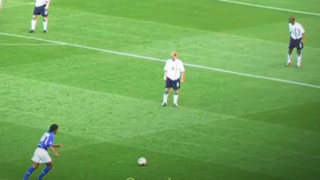 نوستالژی؛کاشته جادویی و دیدنی رونالدینیو مقابل انگلیس