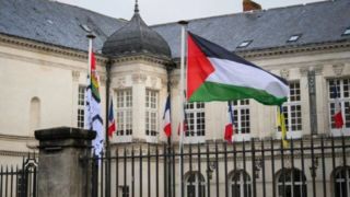 اهتزاز پرچم فلسطین در شهرداری‌های فرانسه