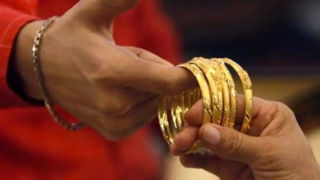 سرقت تلافی جویانه عروس از خانواده همسرش سرقت تلافی جویانه عروس از خانواده همسرش