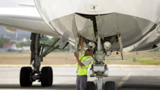 سفر پسر ۱۳ ساله در محفظه چرخ هواپیما تا دهلی