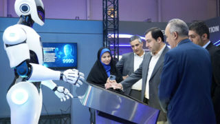 معرفی «چت‌بات» و «IVA» همراه اول در الکامپ ۱۴۰۴