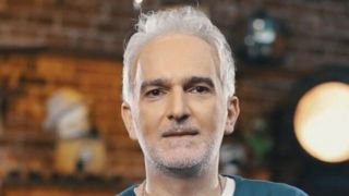 بیژن بنفشه‌خواه به «استخر» رفت!