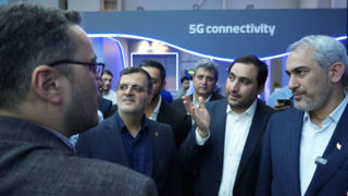 بازدید وزیر اقتصاد از غرفه همراه اول در الکامپ ۱۴۰۴