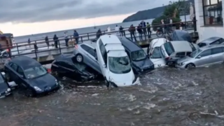 سیل جزیره گردشگری اسپانیا را فلج کرد