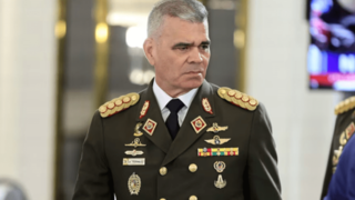 ۵ جنگنده آمریکا به سواحل ونزوئلا نزدیک شدند