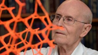 فکر می‌کردند کارم مزخرف است، اما نوبل گرفتم!